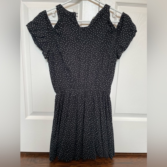 Abercrombie Kids Off-Shoulder Dress - Picture 2 of 4